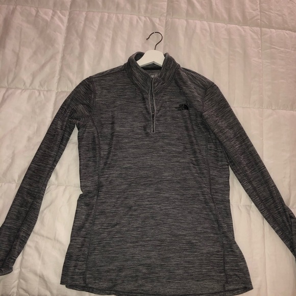 North Face women shirt , grey color size L - Picture 1 of 4